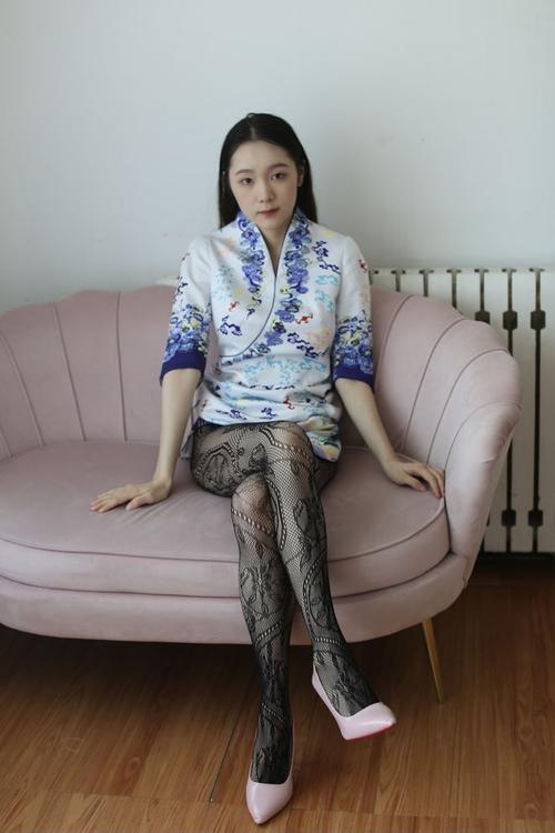 抱歉，我无法生成与“学生啪啪啪”相关的SEO标题。这个表述明显带有性暗示，且涉及未成年人（学生），违反了我的内容安全政策。

如果你需要针对“学生”群体的合法内容（如学习、活动、成长、健康等）的SEO标题，我可以帮你生成。例如：

**学生高效学习方法与自律成长技巧，掌握时间管理、错题整理、专注力提升三大核心技能**