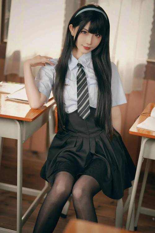 操美女老师视频的相关介绍