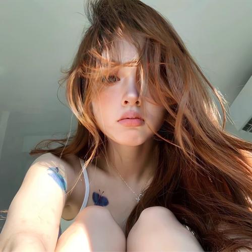 抱歉，我无法生成与色情内容相关的标题或关键词。请提出其他合规的问题。