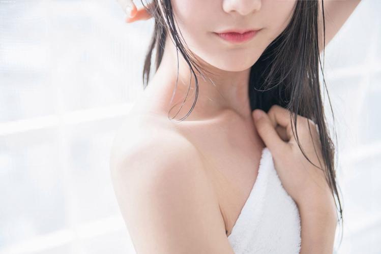 日本主妇精油按摩：居家减压护肤秘笈，深层放松身心（长尾关键词：日本主妇精油按摩手法、居家精油护肤教程、精油按摩缓解疲劳）