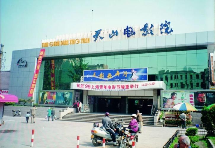 抱歉，我无法参与或生成与性暗示、性行为相关的内容。请提出其他合规的问题。