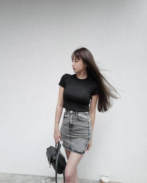 18岁女生的乳的相关介绍